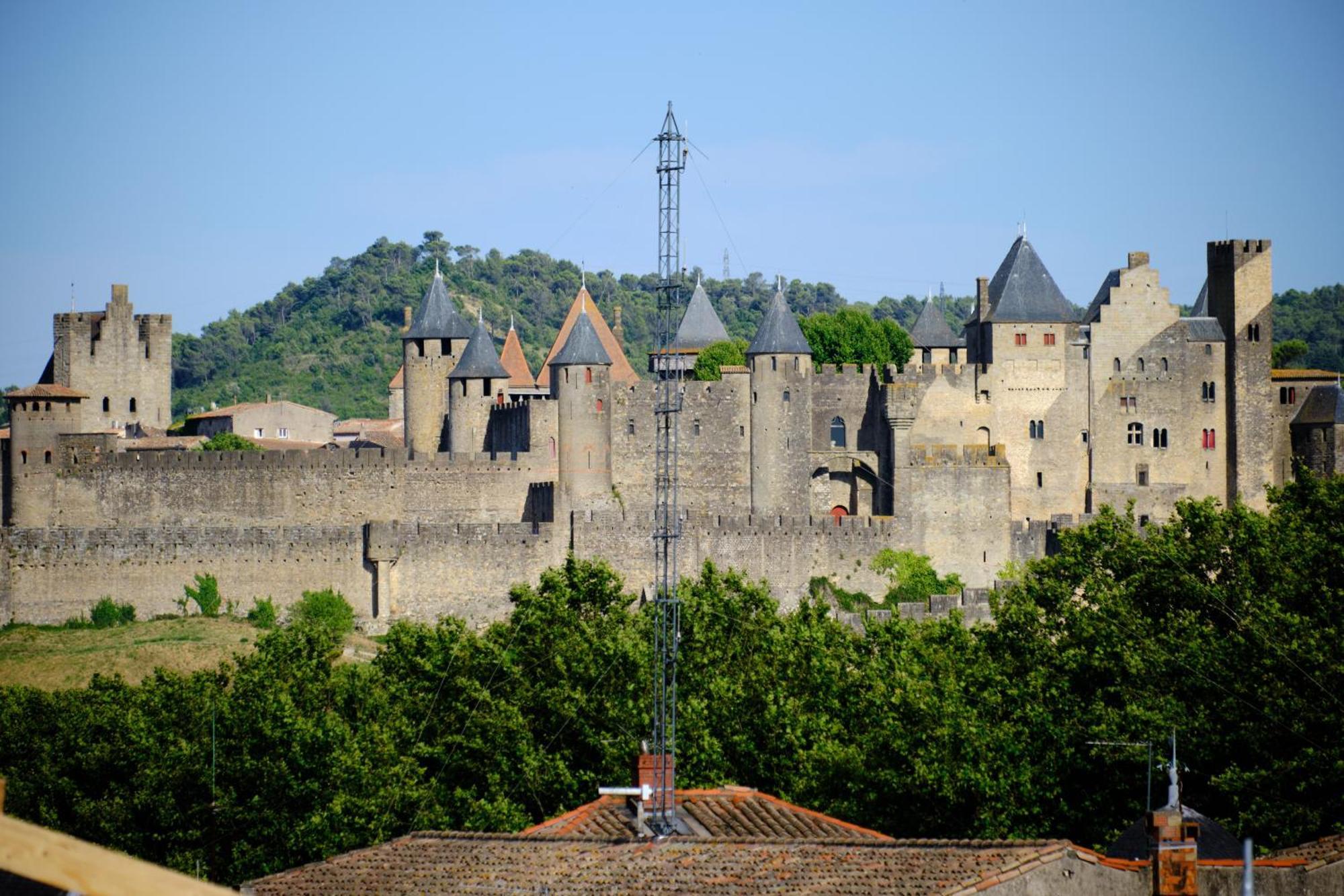 Mon Toit Carcassonnais •Hypercentre •Terrasse •Vue Lägenhet Carcassonne Exteriör bild
